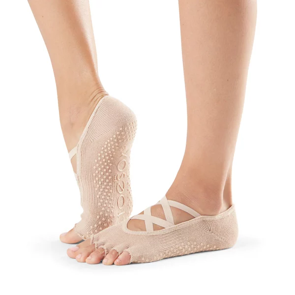 Elle Half Toe Nude